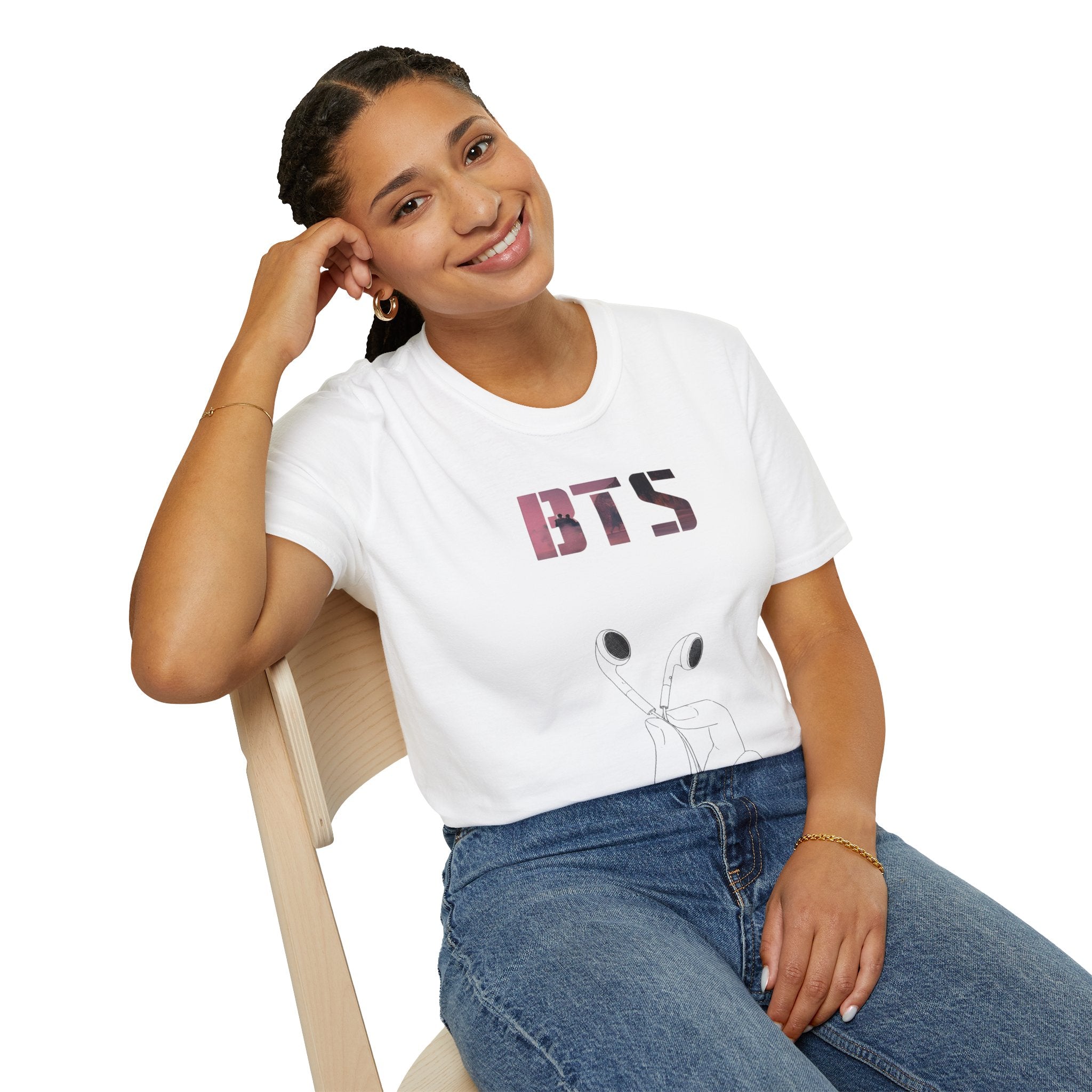 BTS ARMY Vibes K-Pop T-Shirt | BTS Logo & Spray Paint Style T-shirt (Unisex)